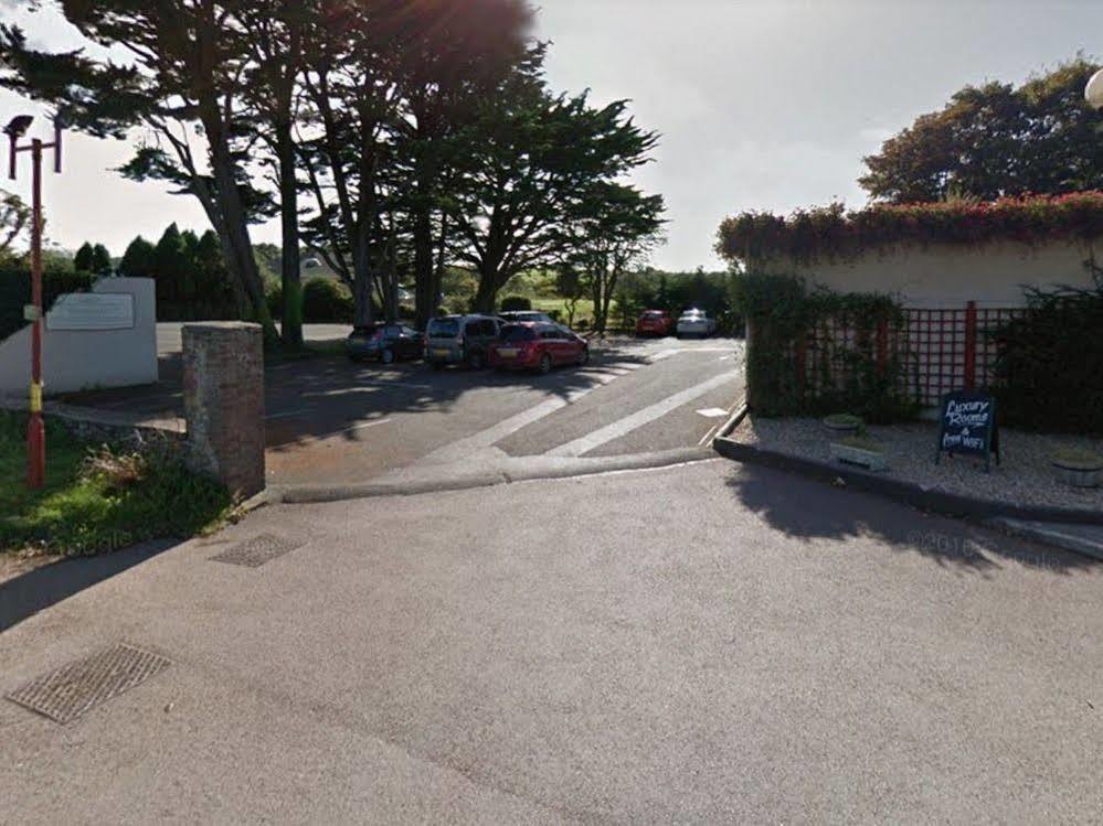 The Railway Inn Galmpton Exterior foto